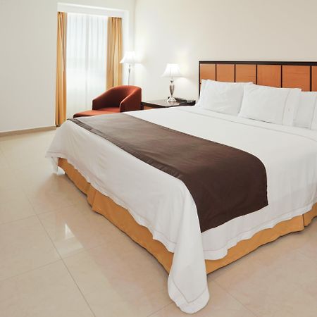 Holiday Inn Express Paraiso - Dos Bocas, An Ihg Hotel Екстер'єр фото