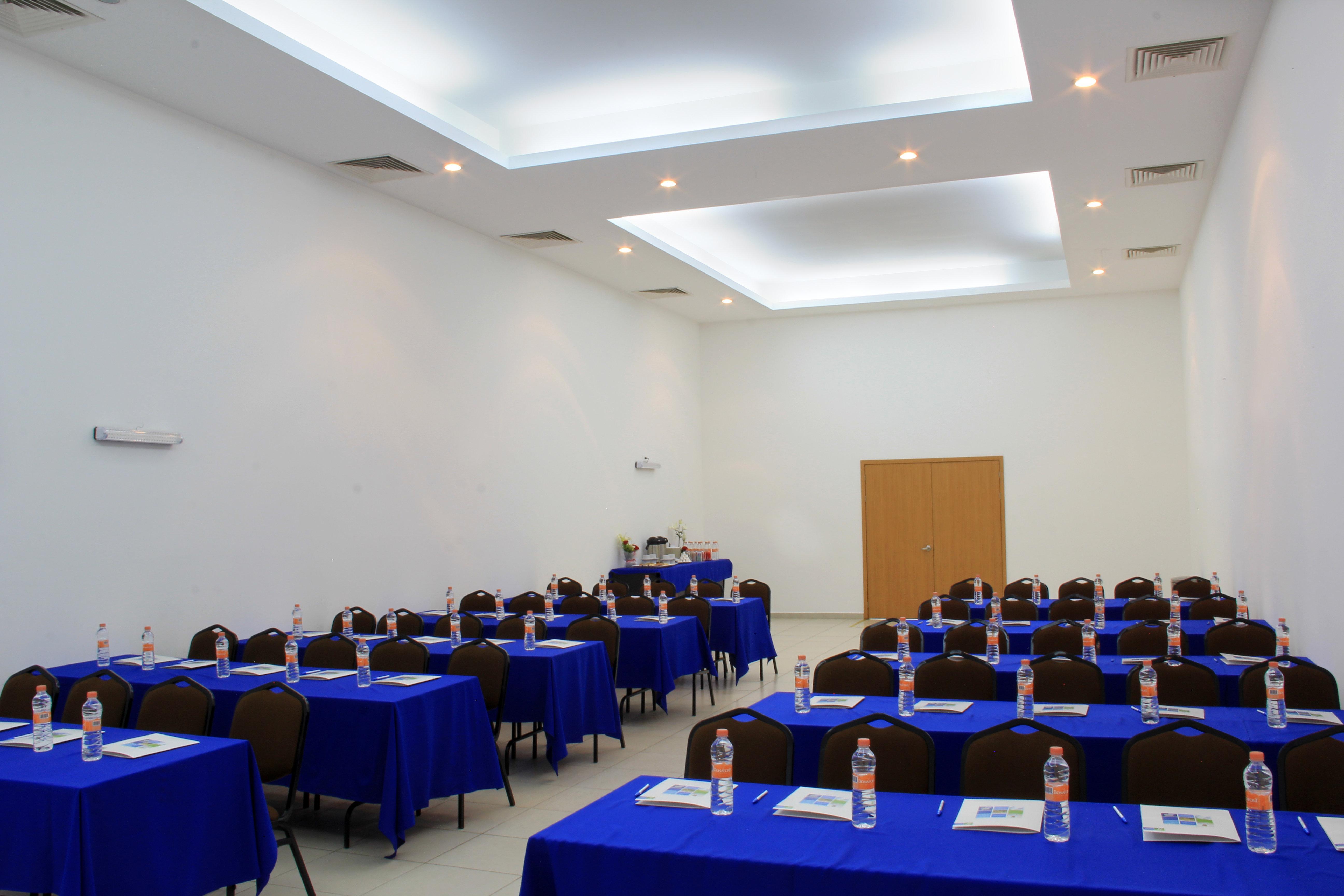 Holiday Inn Express Paraiso - Dos Bocas, An Ihg Hotel Екстер'єр фото