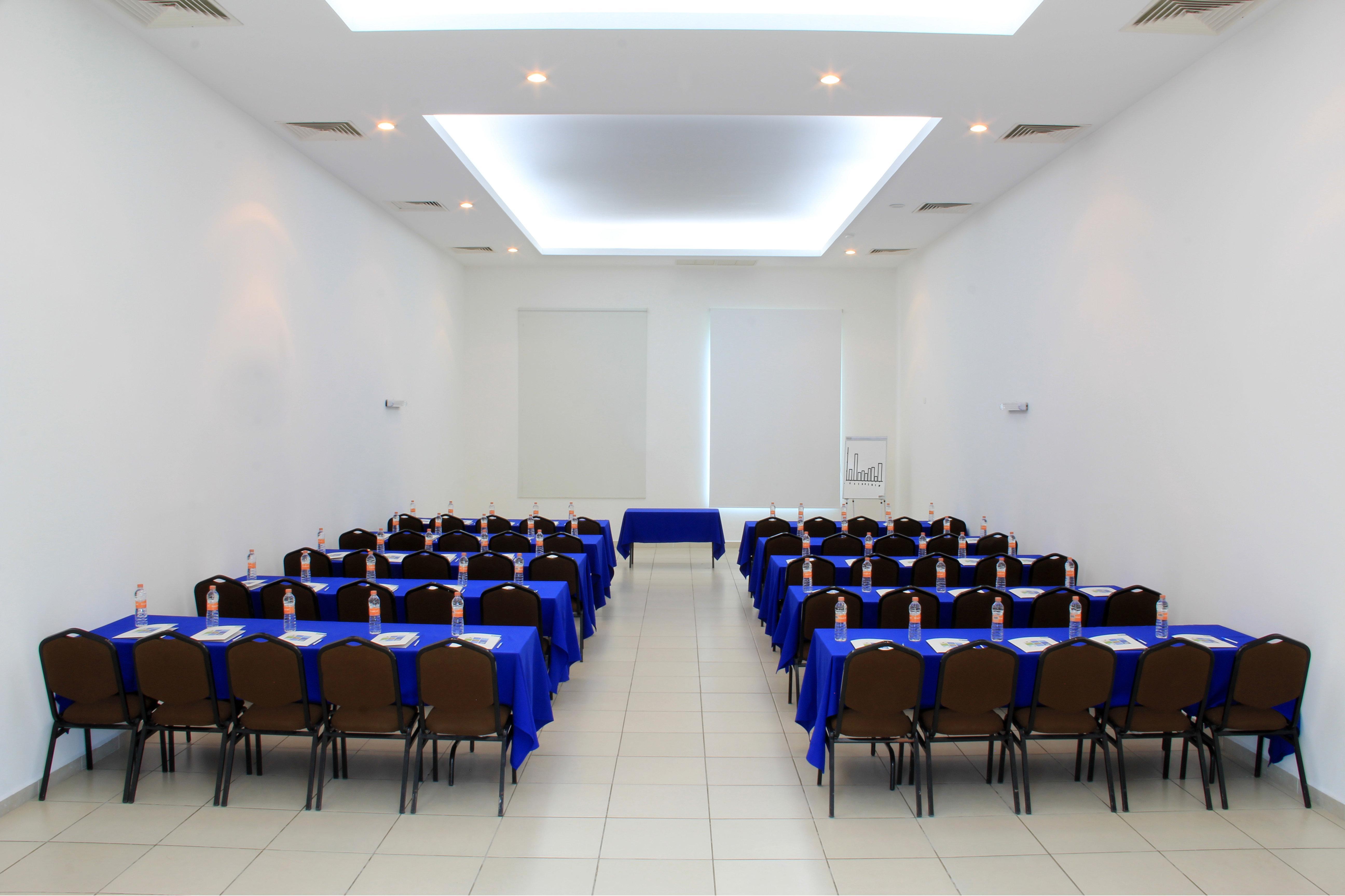 Holiday Inn Express Paraiso - Dos Bocas, An Ihg Hotel Екстер'єр фото